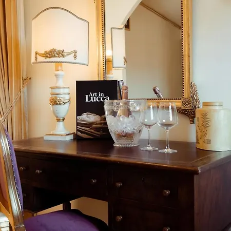 Palazzo Alexander Otel Lucca