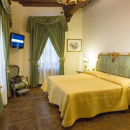 Otel Palazzo Alexander Lucca