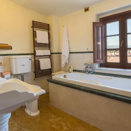 Palazzo Alexander 4* Lucca