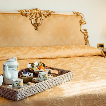 Palazzo Alexander Hotel Lukka