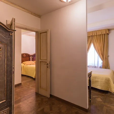 Palazzo Alexander Lucca