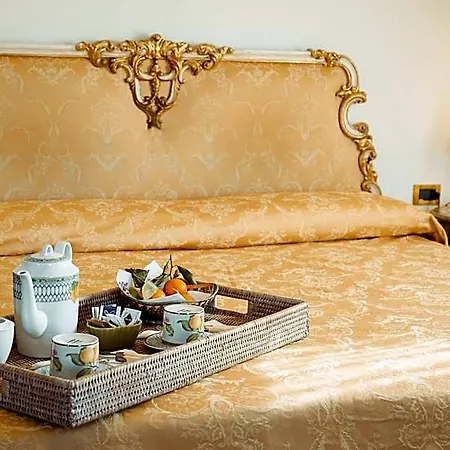 Palazzo Alexander 4* Lucca