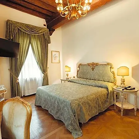 Hotel Palazzo Alexander Lucca