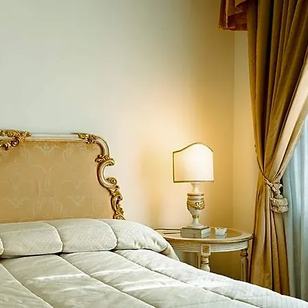 Palazzo Alexander 4* Lucca