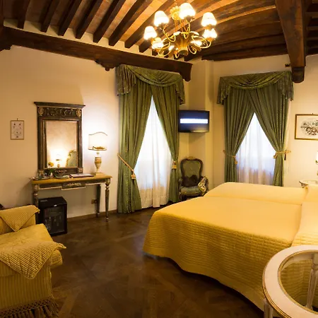 Palazzo Alexander 4* Lucca
