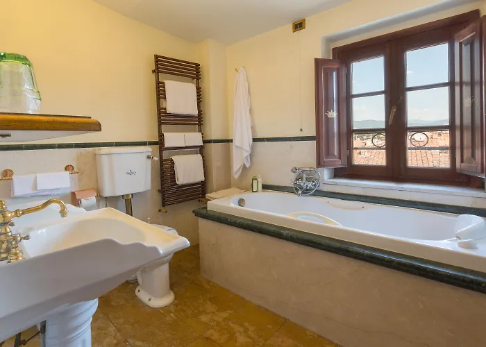 Palazzo Alexander 4* Lucca