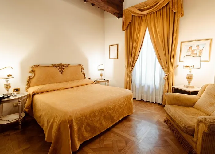 Hotel Palazzo Alexander Lucca