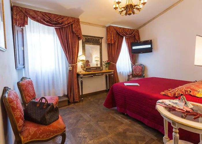 Palazzo Alexander Lucca